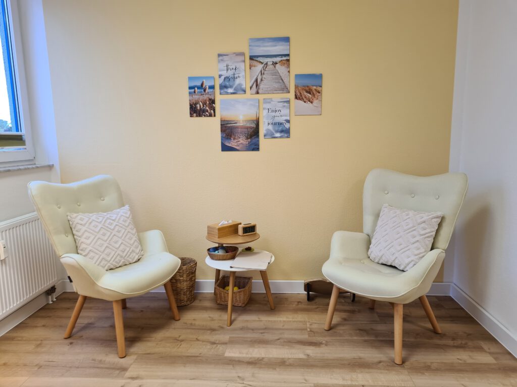 Dieses Bild hat ein leeres Alt-Attribut. Der Dateiname ist Raum_Praxis-1-1024x768.jpg